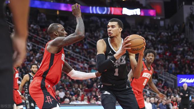 NBA最新动态与小巷篮球秘密，独特小店的惊喜速递