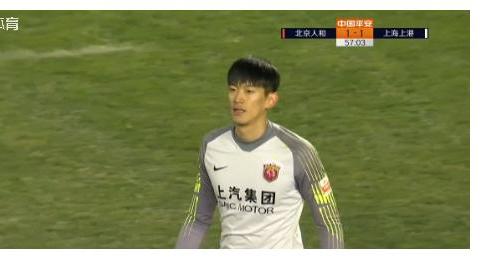 冠中冠赛场风云再起，群雄逐鹿掀起新篇章